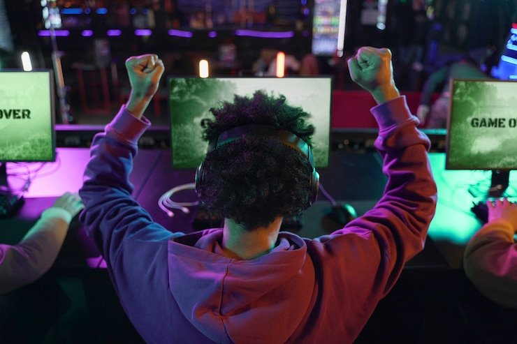 Fokus dan konsentrasi pemain saat menikmati permainan Live Casino dengan antarmuka mudah di wika123